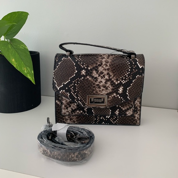 NEW - Dynamite Purse (Tags ON) - Picture 2 of 4